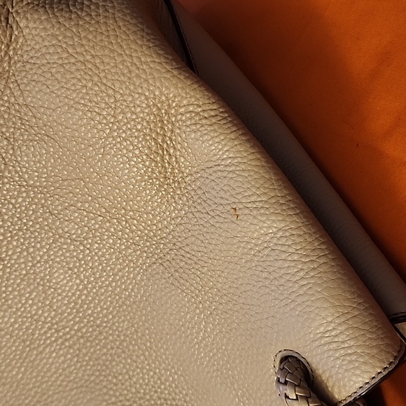 Authentic Tory Burch gray leather bag. - Picture 4 of 7